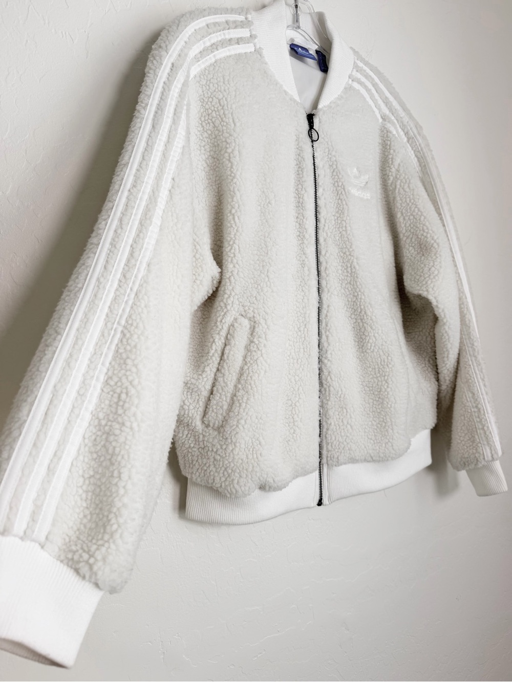 adidas Originals Superstar Sherpa Fleece Track Bomber Jacket 3 Stripe Teddy - Picture 3 of 10
